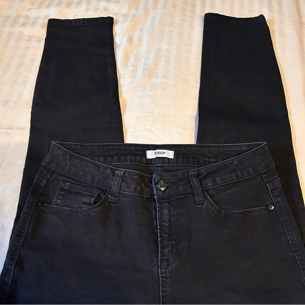 Kensie Skinny Jeans - Picture 2 of 9